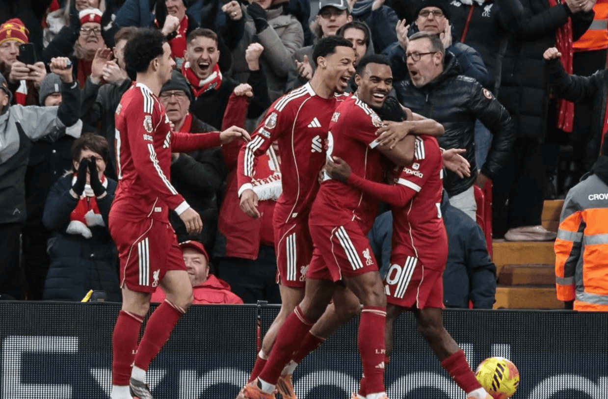 2-1!利物浦险胜,豪取4连胜,1.1亿巨星打破魔咒:收获首球